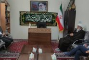 سرپرست اداره کل نوسازی مدارس هرمزگان با امام جمعه شهرستان میناب دیدار کرد