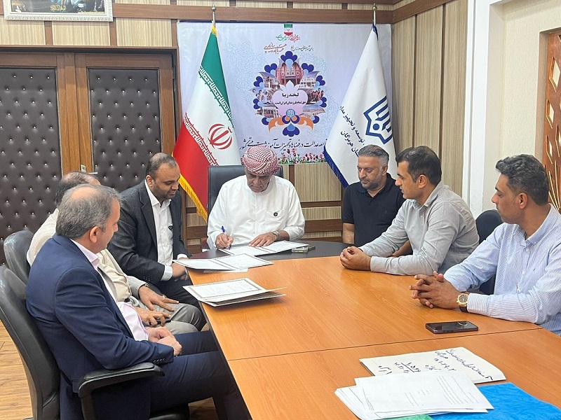 با مشارکت خیر مدرسه ساز قشمی انجام شد؛انعقاد تفاهم نامه 5 مدرسه در استان هرمزگان