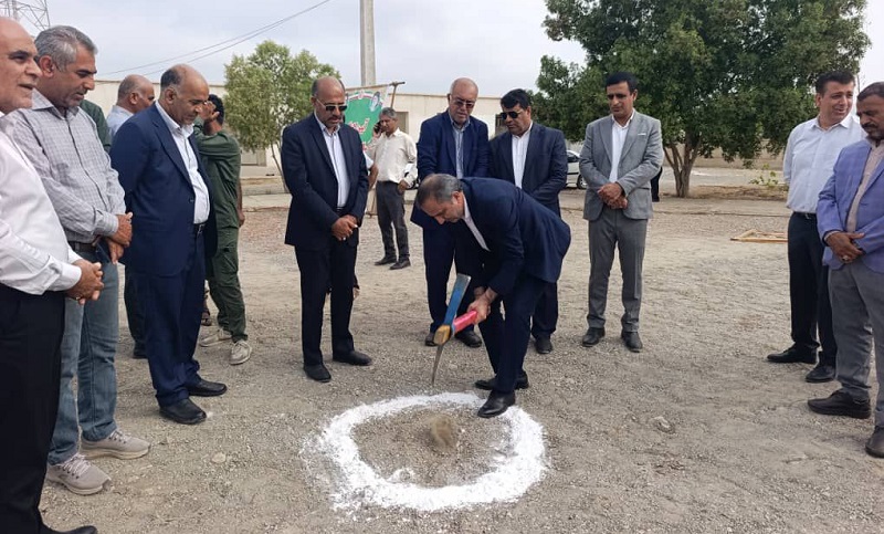 آئین کلنگ زنی سالن ورزشی دانش آموزی روستای چاه اسماعیل
