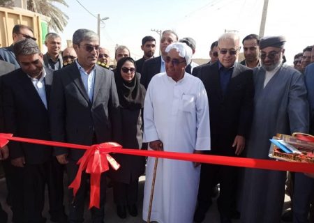 با حضور استاندار هرمزگان:دبستان وحدت در بندرپل افتتاح شد