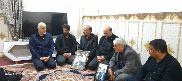 دیدار رییس سازمان نوسازی مدارس کشور  با خانواده شهید” امیر علی و محمد حسن زاده ” از شهدای مدرسه شجره طیبه میناب