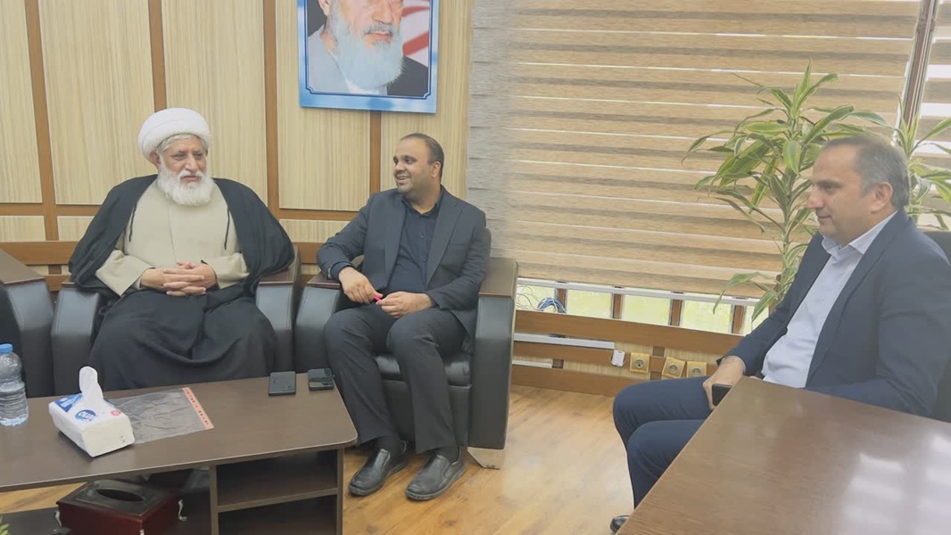 در دیدار نماینده هرمزگان در مجلس خبرگان رهبری با مدیرکل نوسازی مدارس هرمزگان تاکید شد؛ لزوم هم‌افزایی جهت توسعه مدرسه‌سازی