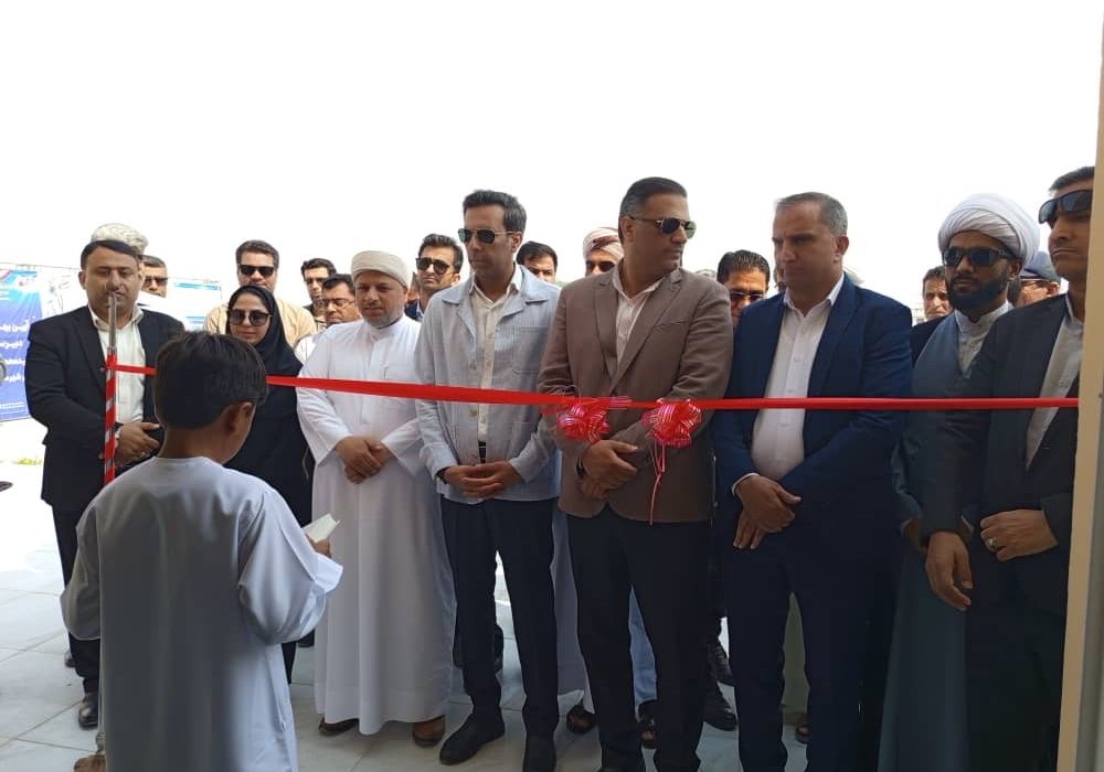 دبیرستان مرحوم سیدمحمد امام در گزیر بندرلنگه به بهره‌برداری رسید